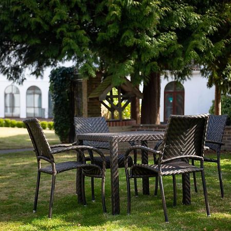 Copthorne Effingham Gatwick Hotel Eksteriør billede