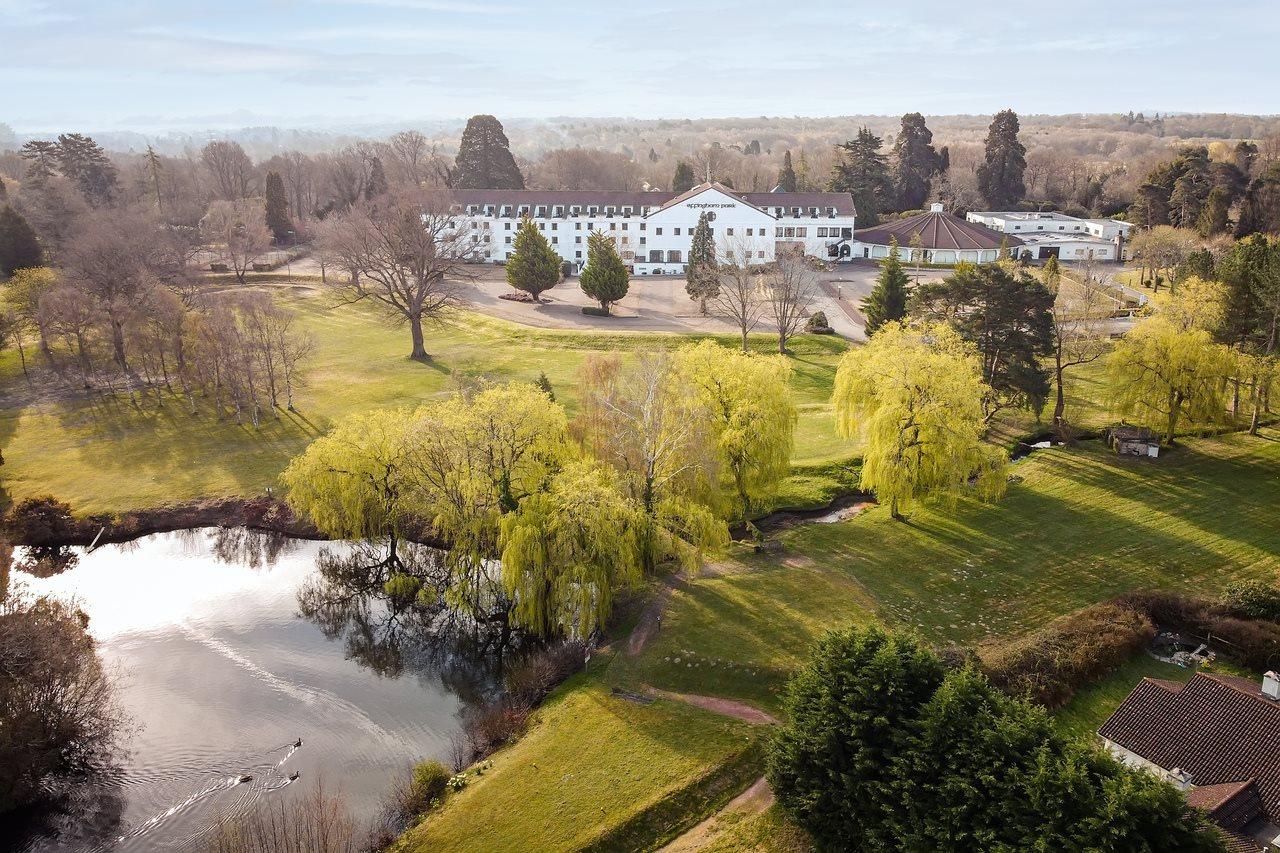 Copthorne Effingham Gatwick Hotel Eksteriør billede