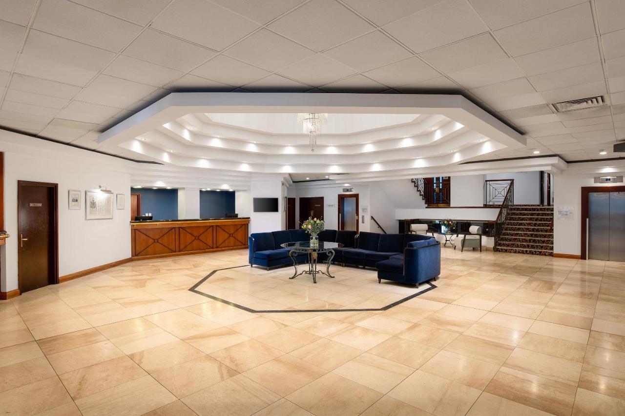 Copthorne Effingham Gatwick Hotel Eksteriør billede