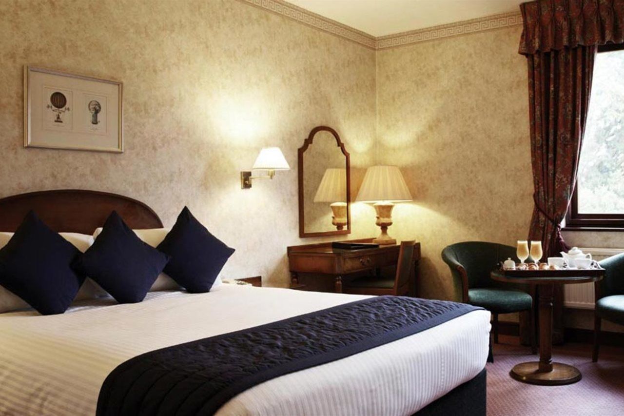Copthorne Effingham Gatwick Hotel Eksteriør billede